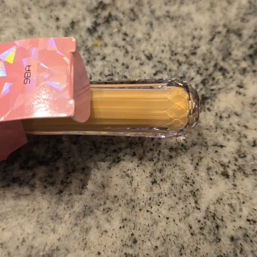 Jeffree Star Cosmetics Magic Star Concealer YELLOW